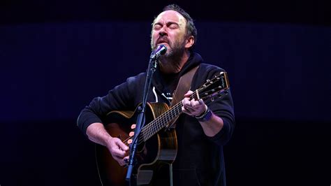 Dave Matthews rails against gun violence: 'No one is coming for your guns'